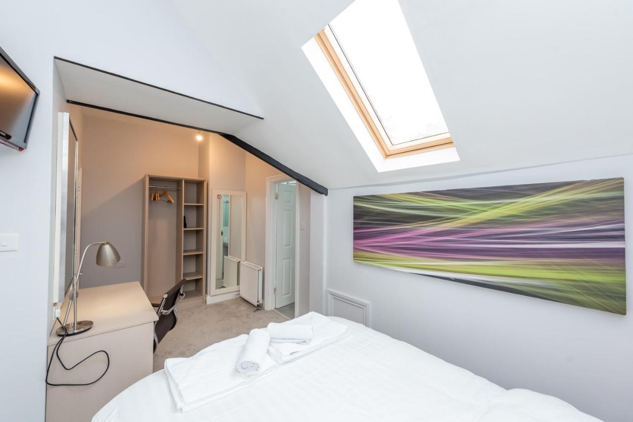 Uno Heathrow Windsor Hotel