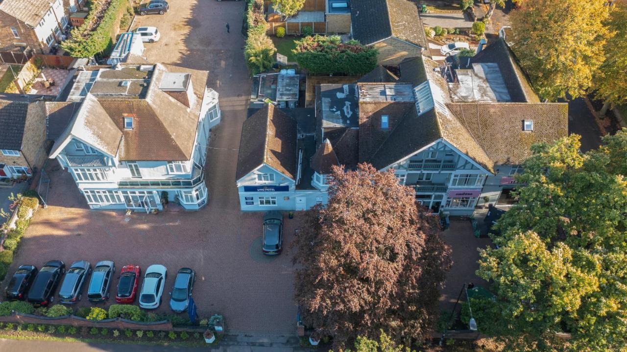 Uno Heathrow Windsor Hotel 4*