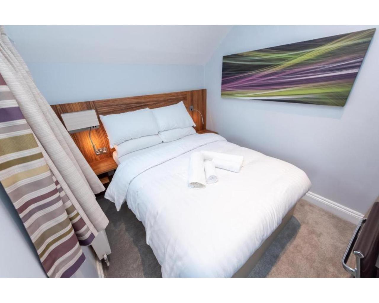 Uno Heathrow Windsor Hotel