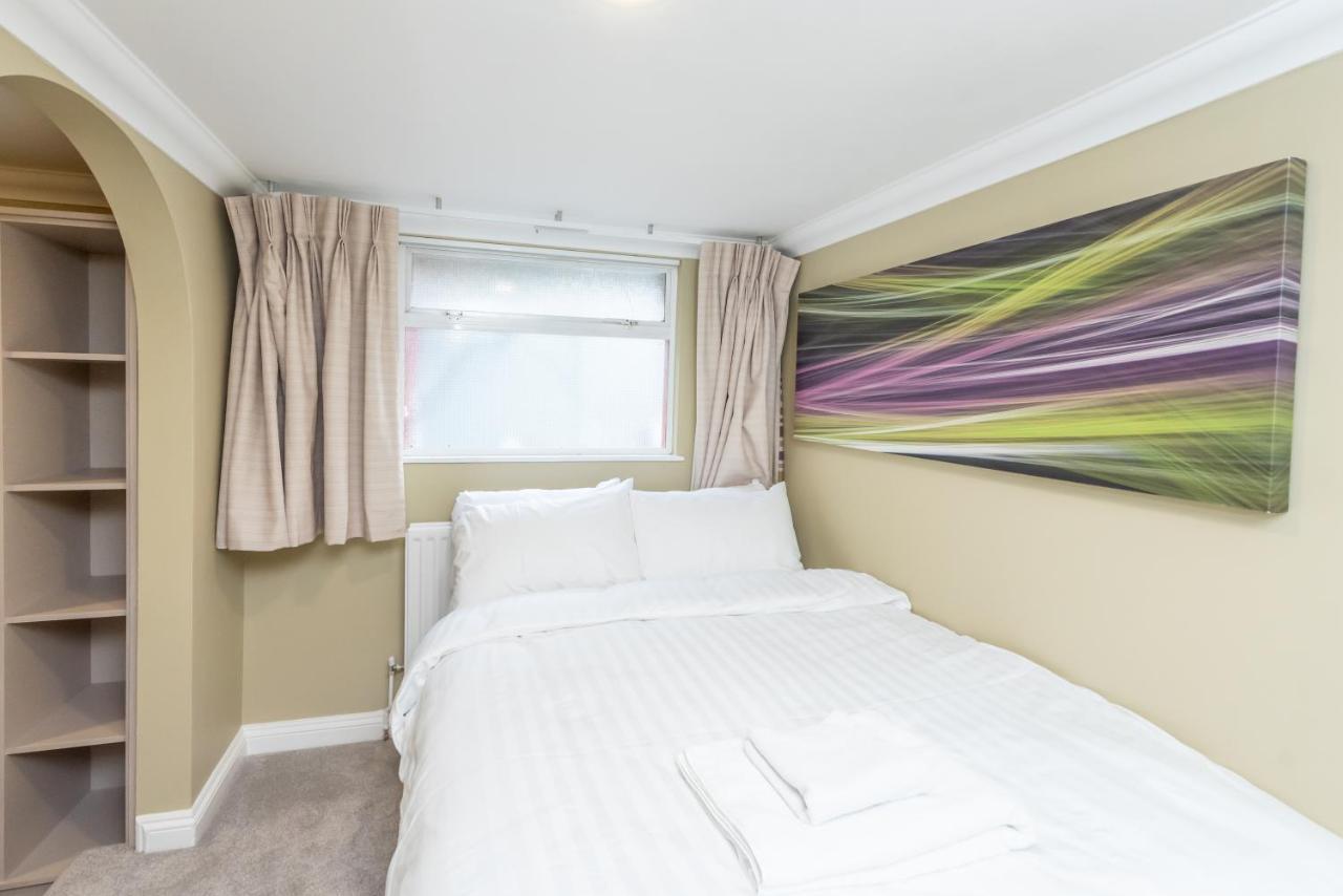 Uno Heathrow Windsor Hotel